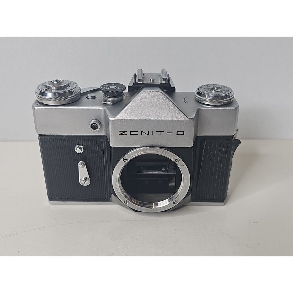 Soviet Zenit B 35mm SLR Film Camera Body M42 Screw Mount Vintage V29